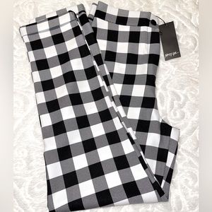 Women’s checkered pants size 6